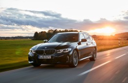 BMW M340i xDrive Touring, 2025, front